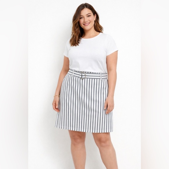 Ann Taylor Dresses & Skirts - Ann Taylor Striped A-Line Skirt Size 12
White Black Belted Career Office